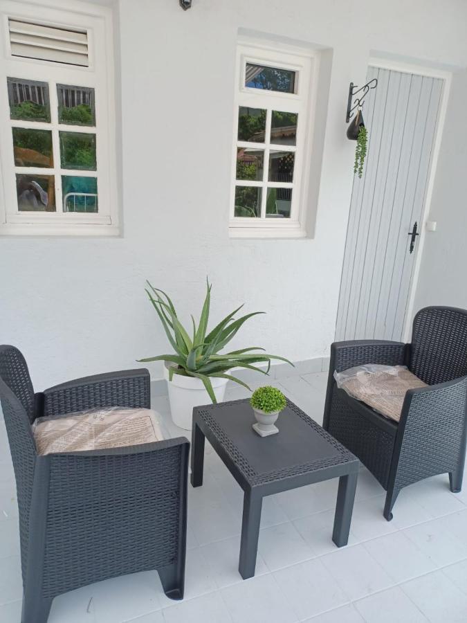 Paradies Caraibes III Les Abymes Exteriör bild