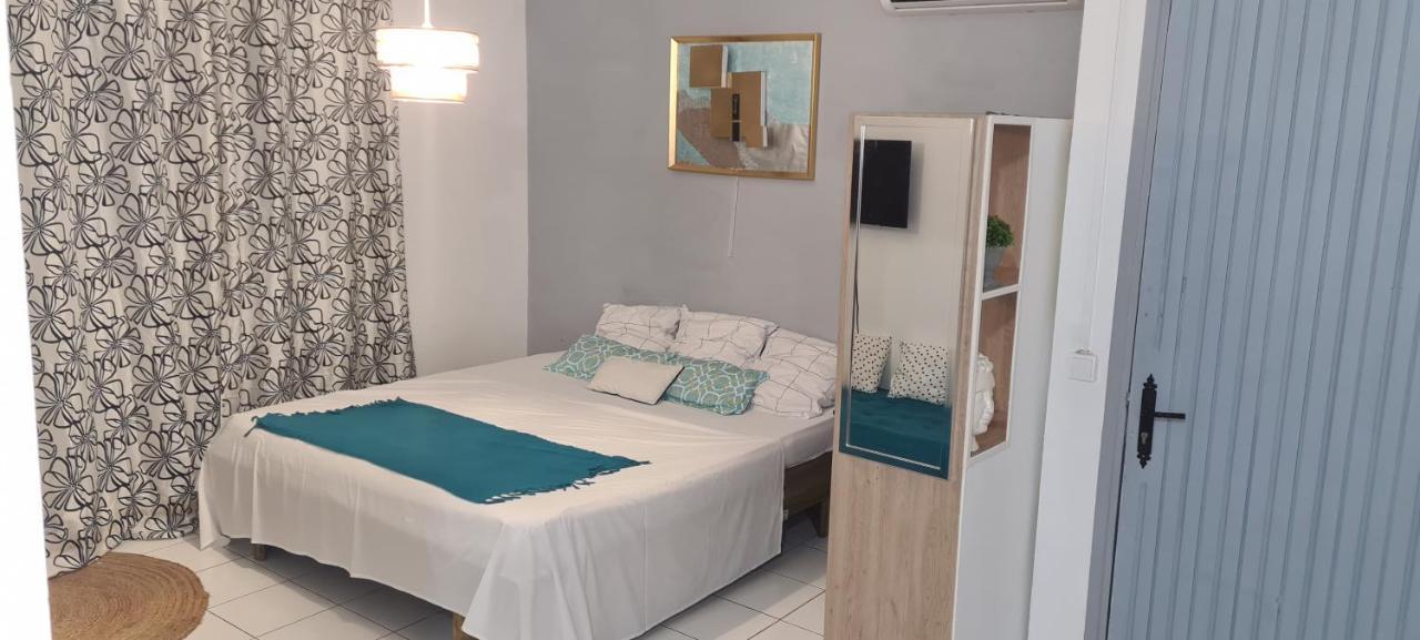 Paradies Caraibes III Les Abymes Exteriör bild